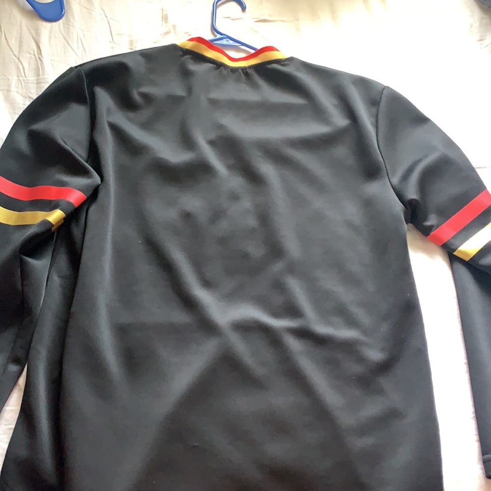 Sweater - Picture 3 of 3